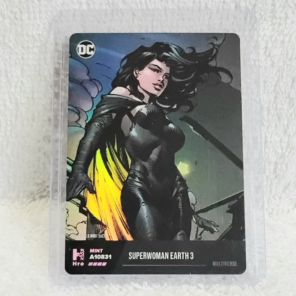 5/$20 Mint 2023 Hro Hybrid Superwoman Earth 3 Epic DC Holo Card A10831!!